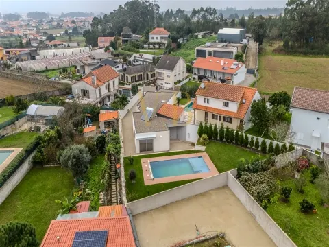 Moradia Térrea com Piscina e Garagem, Póvoa de Varzim