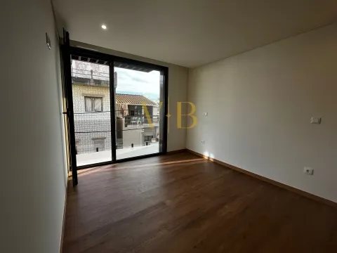 Moradia T2 Nova em Aver-o-Mar - Apenas 70m da Praia