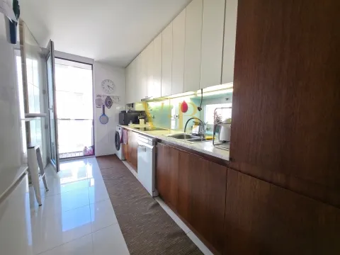 T2 com garagem Póvoa de Varzim – conforto, localização e luminosidade