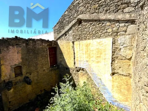 Moradia para Restaurar T0