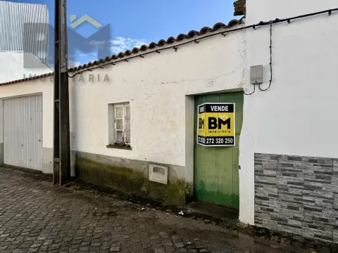 Moradia para Restaurar T1