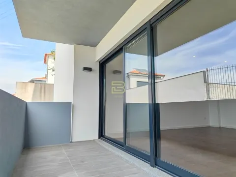 Apartamento T3 novo , num Condomínio Fechado, em Vila Nova de Gaia