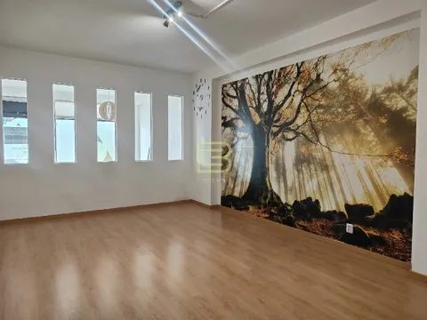 LOJA com 136m² em Zona Estratégica –BAGUIM do MONTE – Ideal para Vários Negócios!