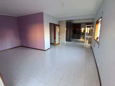 Apartamento T2 em Baguim do Monte — A sua nova casa à beira do Metro