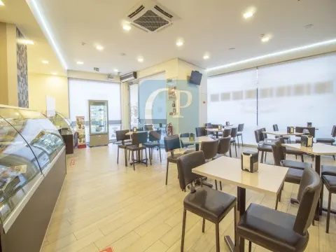 Hot Bread and Confectionery in the Center of Matosinhos