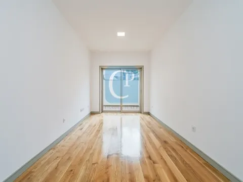 Moradia Geminada V3+2 ao Hospital São João, Paranhos, Porto