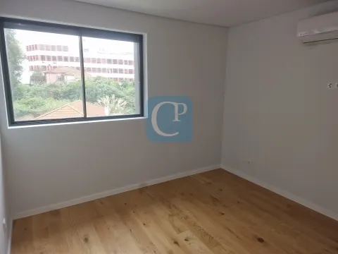 Apartamento T2 a estrear, na Avenida da República, Vila Nova de Gaia