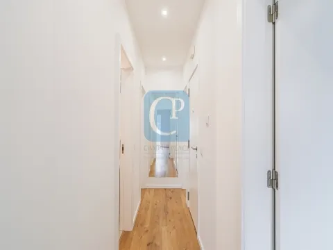 Apartamento T2 remodelado no Carvalhido, Porto