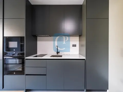 Apartamento T1 novo, na Avenida da Senhora da Hora, Matosinhos