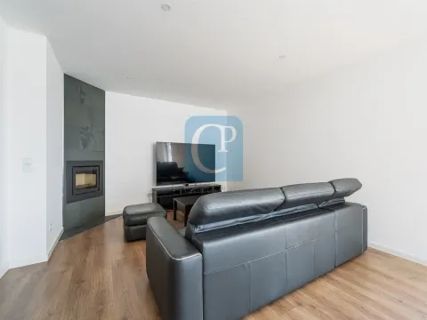 Apartamento T3, no Condomínio fechado Arroteia em Paranhos, Porto