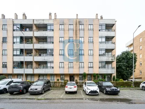 Apartamento T2+1 Duplex com varanda e vista mar em Canidelo, Vila Nova de Gaia