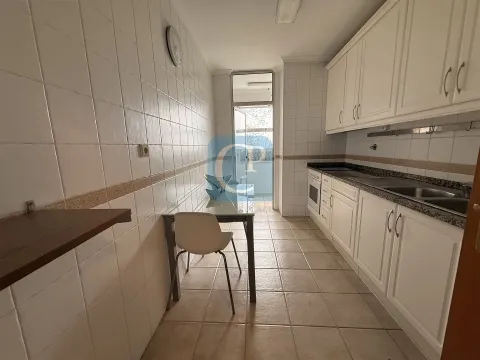 Apartamento T1 próximo ao Hospital São João, Pedrouços, Maia