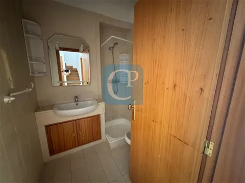 Apartamento T1 Duplex em frente ao Hospital S. João