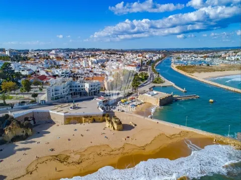 Synopsis - Lagos - Algarve