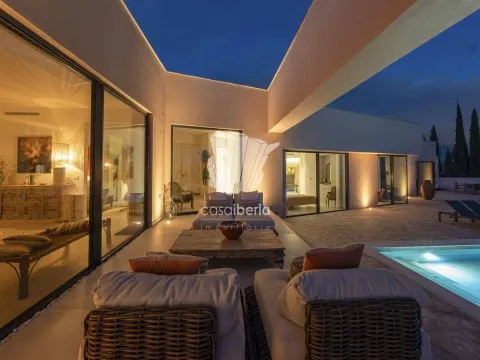 Villa de luxe moderne avec vue sur la mer et golf – Palmares, Lagos