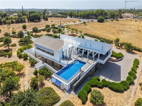4 Bedrooms - Villa - Caramujeira - Lagoa