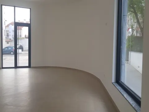 Loja - Solum - Coimbra/Arrendamento