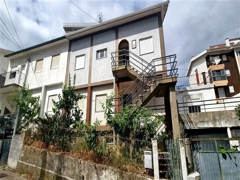 Moradia >=T10 - Fonte da Talha - Coimbra/Venda