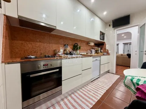 Apartamento T2 com garagem individual para 1 carro em Cortegaça