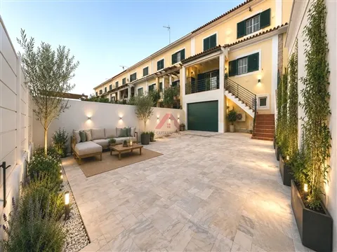 House T4