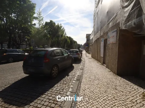 Loja no Rossio de Mangualde com garagem