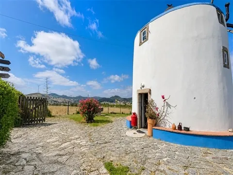 Moinho do Século XIX com 3 pisos inteiramente remodelado