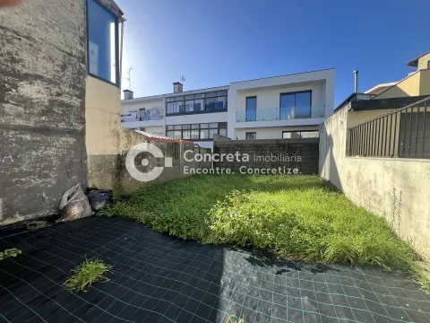 Terrain constructible à Arcozelo, Barcelos