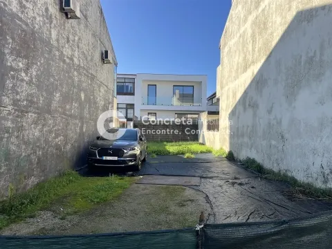 Terrain constructible à Arcozelo, Barcelos