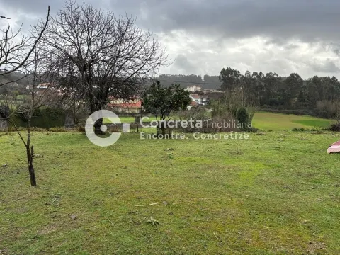 Terreno urbano para construção em Carreira, Barcelos
