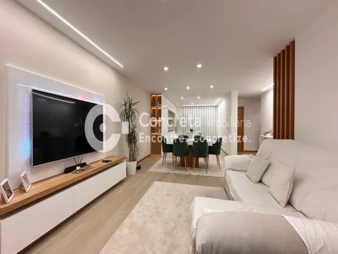 Moradia T3 em condomínio fechado em Creixomil, Barcelos