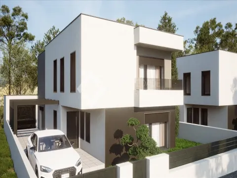 Moradia Isolada T4 - Fernão Ferro