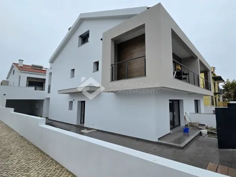 Moradia Geminada T3 - Quinta do Conde