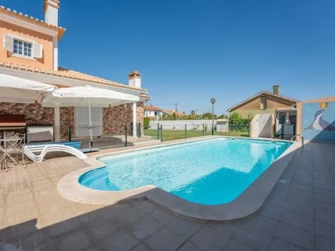 Moradia Isolada T5 com piscina - Azeitão