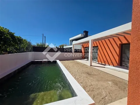 Moradia Isolada T3 com piscina - Azeitão