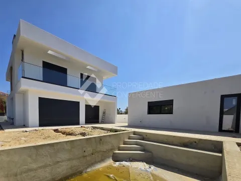 Maison individuelle T4 - Azeitão