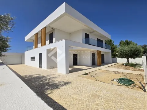 Maison individuelle T4 - Azeitão