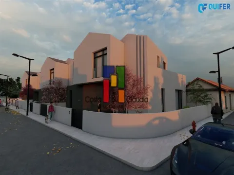 Moradia em Banda T3+1