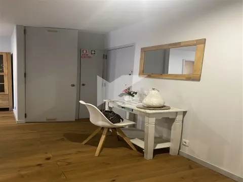 T1 en la Rua 5 de Outubro- Casa da Musica