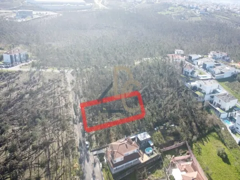 Terreno Rústico/ Área total 800 m2/ 5 minutos do centro da cidade/ Leiria