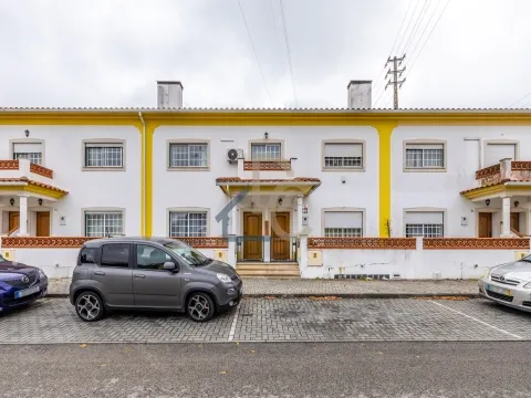 Moradia V3 / Lameira / 15 minutos de Leiria