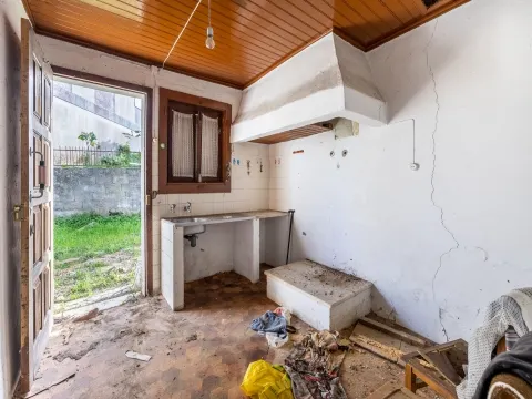 MORADIA / 1O MINUTOS DE LEIRIA / FAMALICÃO DAS CORTES / LEIRIA / HABITAÇÃO / INVESTIMENTO