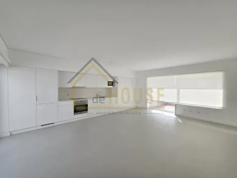 Arrendamento Apartamento T2 , centro Lourinhã