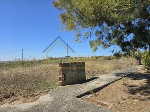 Lote terreno com 394m2 na Marteleira