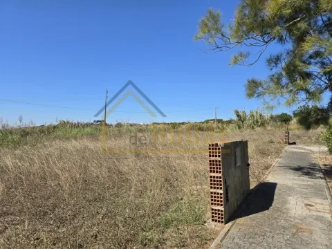 Lote terreno com 402m2 na Marteleira