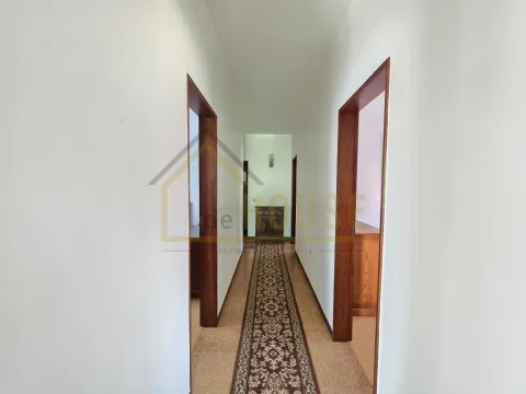 Moradia T3 com espaço exterior