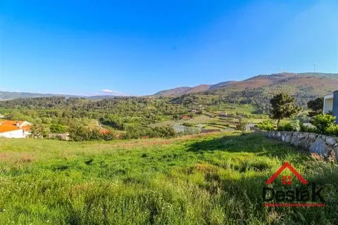Lote de terreno em Lamego