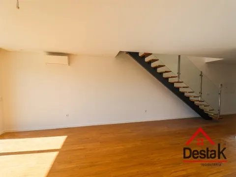 Apartamento T3 duplex novo em Viseu