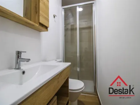 Prédio com andares independentes - Termas de São Pedro do Sul