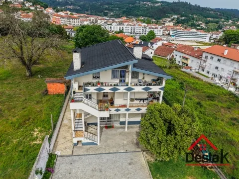 Apartamento T4, localização central privilegiada, São Pedro do Sul