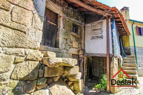 Moradia em Pedra para reconstrução.